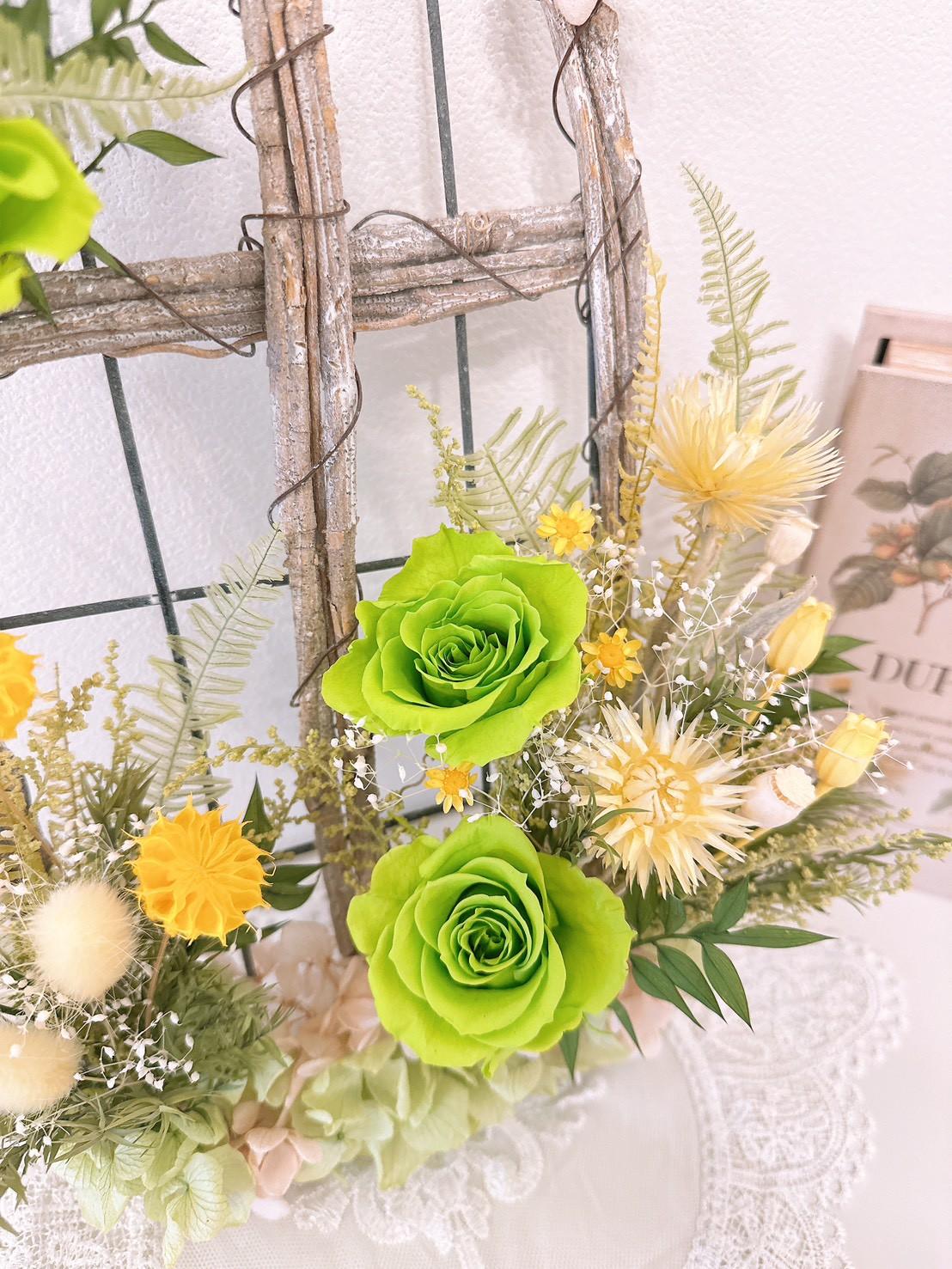 窓辺に咲く 春のグリーンローズ ウィンドウアレンジ ナチュラル 母の日 春限定2026 ギフト 癒し 新生活 インテリア | 6枚目